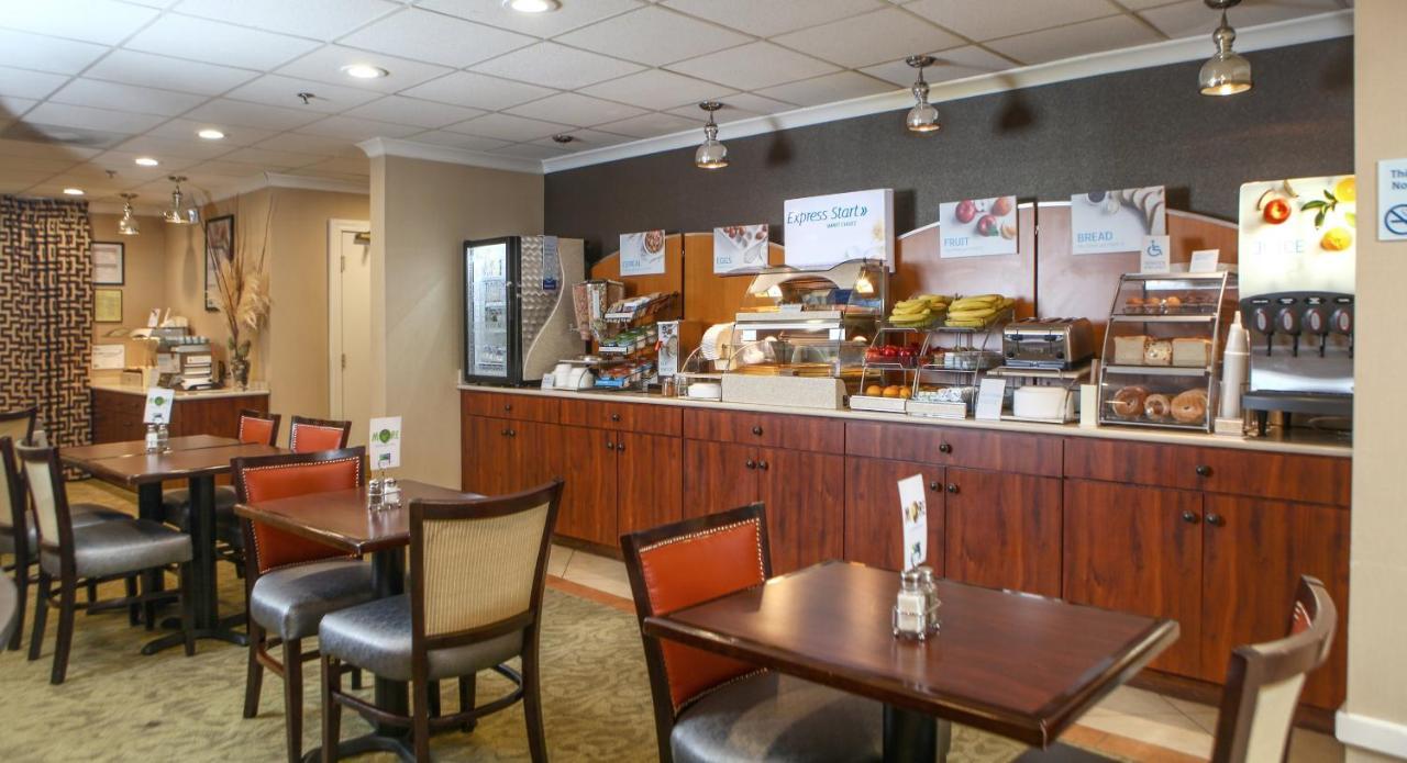 Holiday Inn Express Hotel & Suites - Atlanta/Emory University Area By Ihg Decatur Exterior foto